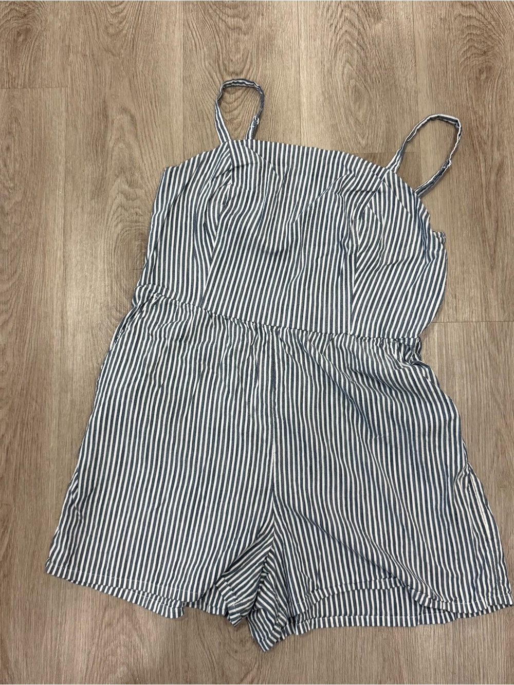 Old Navy Women’s Striped Navy & White Romper